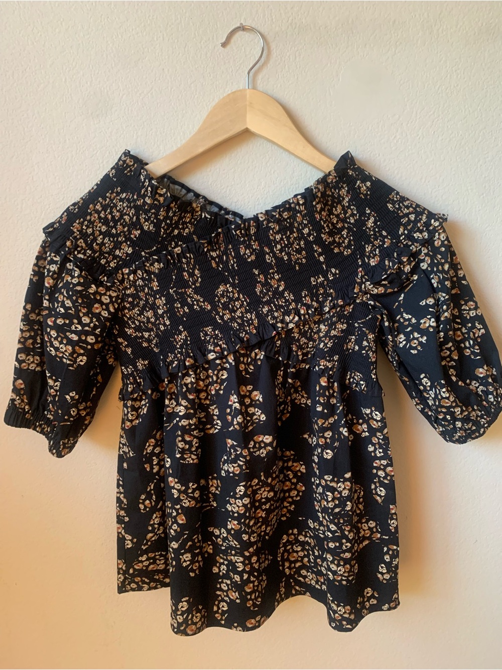 White House Black Market Black Floral-Shoulder Smocked Blouse XS